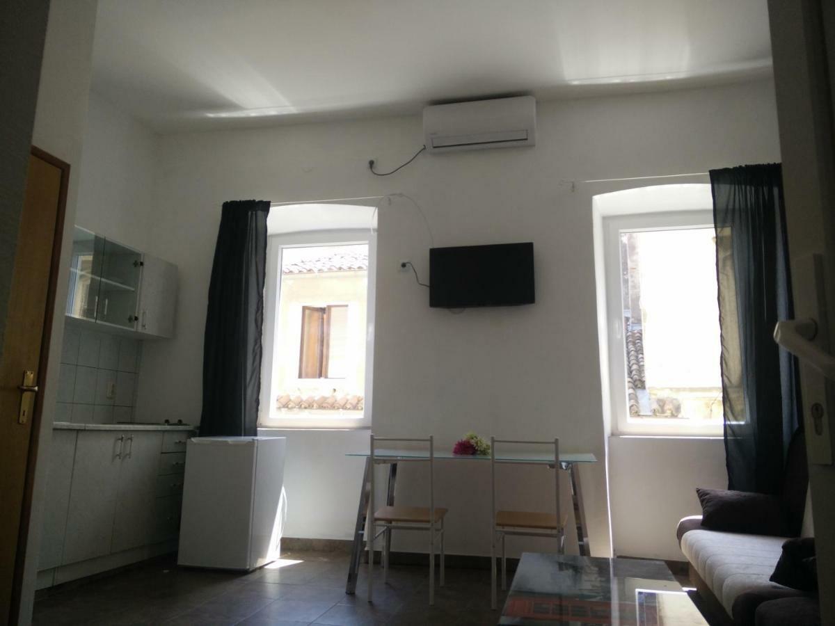 Dejan Apartment 2-Top Centar-Old Town Studio Πούλα Εξωτερικό φωτογραφία